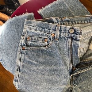 Levi’s Denim Ankle Cropped Size 29